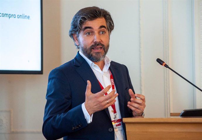 Archivo - Ignacio Juliá Villar, Consejero Delegado de ING para España y Portugal, durante su intervención en el curso de verano organizado por la APIE en la UIMP de Santander, a 22 de junio de 2022.