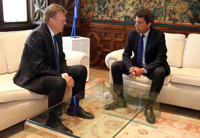 Imagen de la reunión entre Puig y Mazón