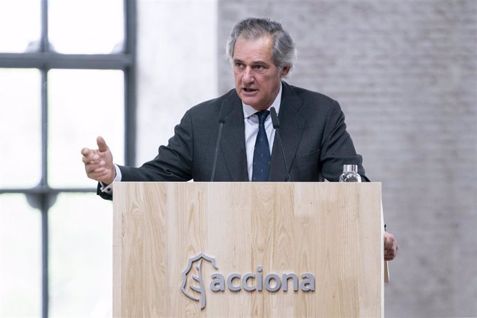 Archivo - El presidente de Acciona, José Manuel Entrecanales, durante la segunda convocatoria de la Junta General Ordinaria de Accionistas 2022, en el edificio Ombú, a 23 de junio de 2022, en Madrid (España). El evento, organizado por Acciona Cultura, h