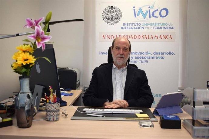 Archivo - El catedrático de la USAL Miguel Ángel Verdugo.