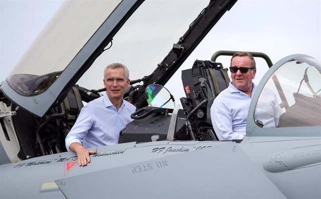  Jens Stoltenberg, secretario general de la OTAN, y Boris Pistorius, ministro de Defensa de Alemania