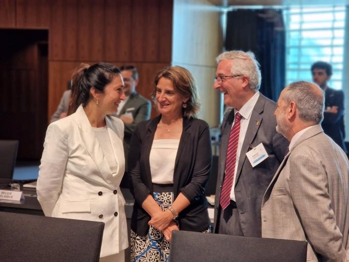 El consejero de Agricultura, Ganadería y Medio Ambiente de Aragón, Joaquín Olona, participa en el Consejo de Medio Ambiente de la Unión Europea, en Luxemburgo.