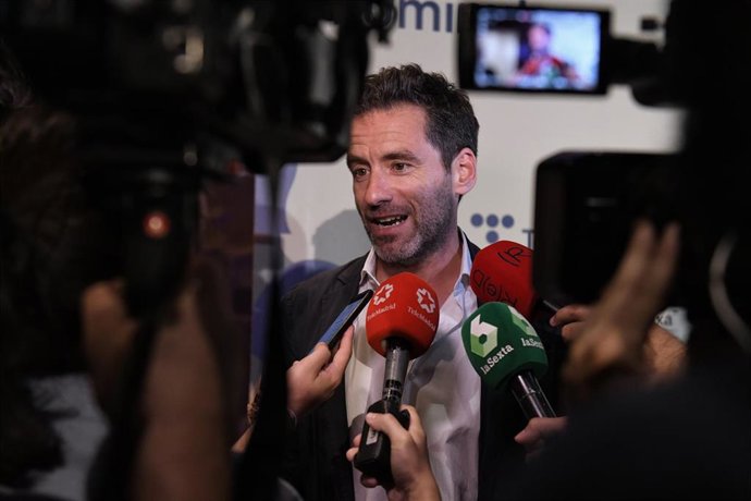 El portavoz del comité de campaña del PP y vicesecretario de Cultura y Sociedad Abierta, Borja Sémper, atiende a los medios durante la entrega de los Premios Creadores, en Caixa Fórum, a 20 de junio de 2023, en Madrid (España).