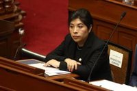 El Supremo de Perú ordena a la Policía Nacional la "captura inmediata" de la ex primera ministra Betssy Chávez