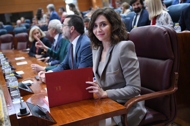 La presidenta de la Comunidad de Madrid, Isabel Díaz Ayuso, durante el pleno de su investidura, en la Asamblea de Madrid, a 21 de junio de 2023, en Madrid (España).