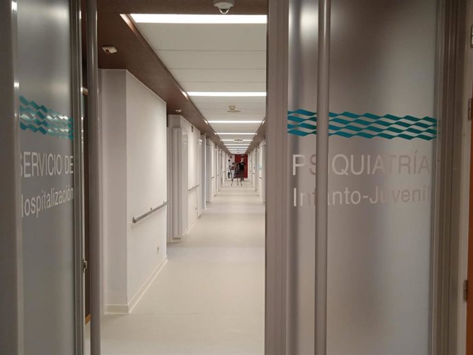 Descripción Unidad de Psiquiatría Infanto-juvenil del Hospital Clínico.