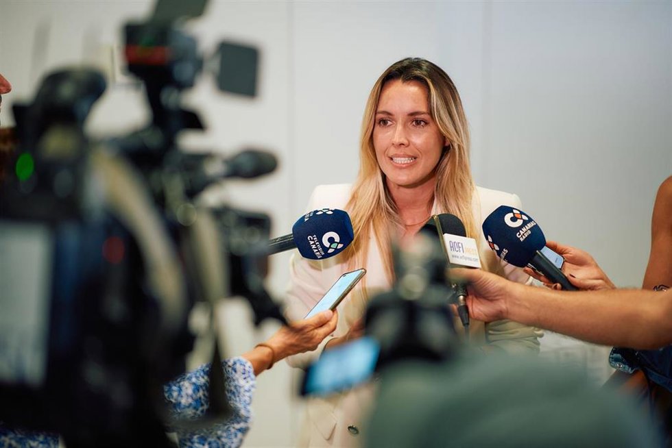 María Fernández, en el registro de la candidatura de CC al Congreso de los Diputados