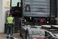 La Guardia Civil denuncia en Cantabria 214 vehículos por infracciones en las condiciones técnicas