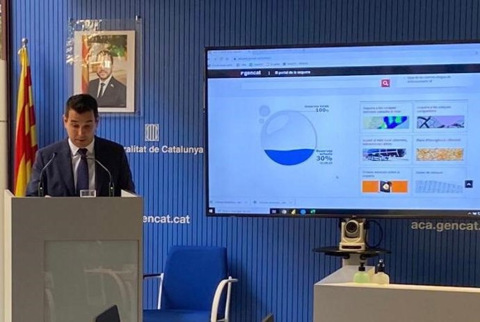 El director de la Agncia Catalana de l'Aigua (ACA), Samuel Reyes, en rueda de prensa este miércoles