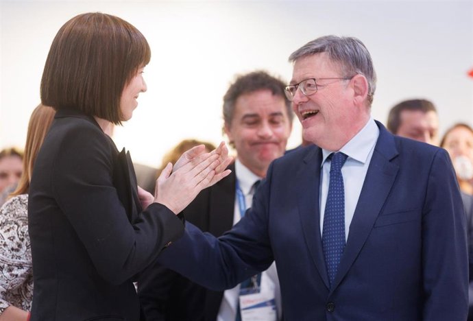 Archivo - La ministra de Ciencia e Innovación, Diana Morant, y el presidente de la Generalitat, Ximo Puig, en una imagen de archivo