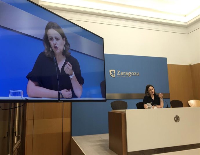 La portavoz del grupo municipal de ZeC en el Ayuntamiento de Zaragoza, Elena Tomás,