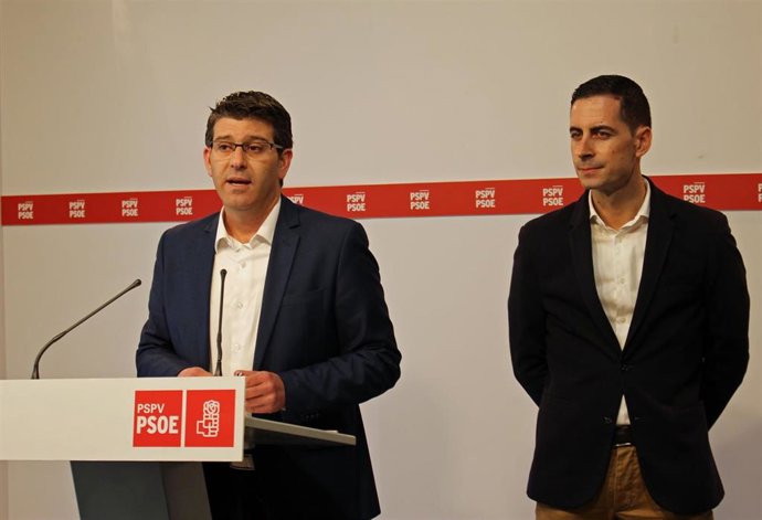 Archivo - Rueda de prensa de Rodríguez y Bielsa, en una imagen de archivo