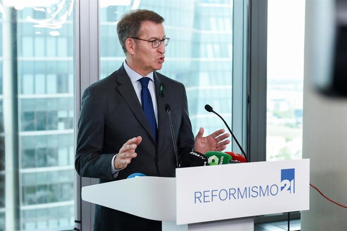 El presidente del Partido Popular, Alberto Núñez Feijóo, interviene durante un acto de la Fundación Reformismo 21, a 21 de junio de 2023, en Madrid (España).