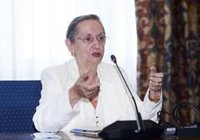 Las feministas que preside Amelia Valcárcel aclaran que no tienen "ninguna confianza" en el PP