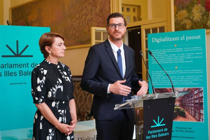 El portavoz del Partido Popular, Sebasti Sagreras, durante una rueda de prensa, este miércoles.