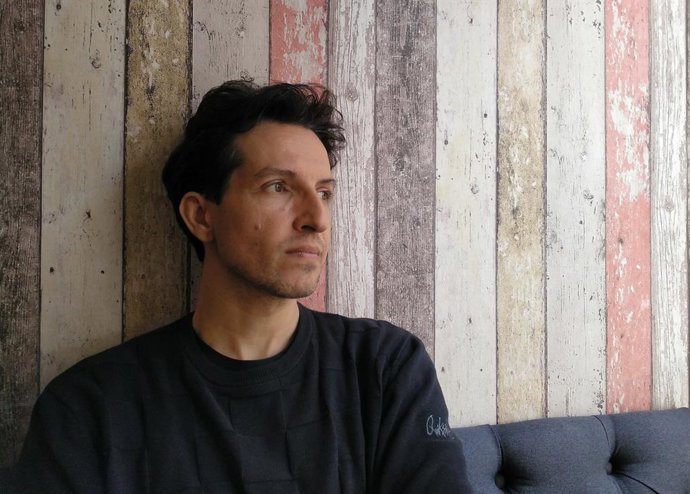 El escrito Miguel Ángel Oeste.