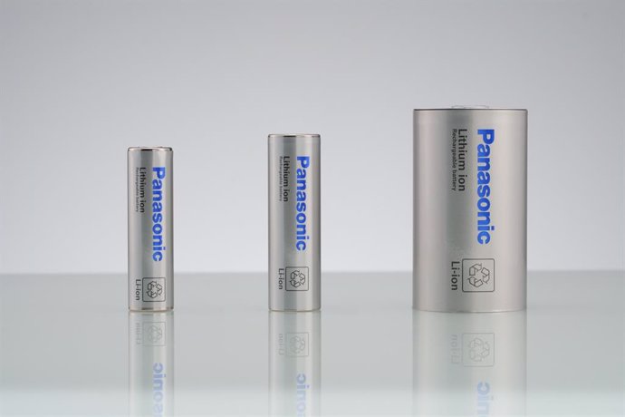 Panasonic Energy y Mazda inician conversaciones para lograr un acuerdo sobre suministro de baterías cilíndricas de ion litio.