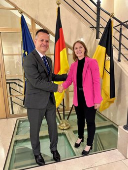 El consejero de Educación del Gobierno Vasco, Jokin Bildarratz, ha participado ese miércoles en Bruselas, en el encuentro de las regiones europeas agrupadas en la Asociación Europea de Regiones y Autoridades Locales para el Aprendizaje a lo largo de la 