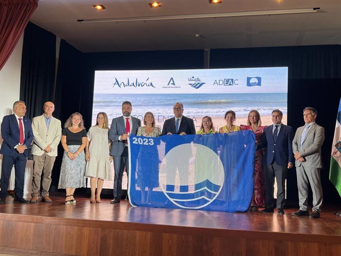 Imagane de la Bandera Azul de Huelva.