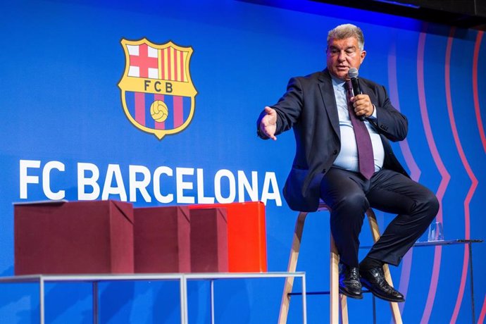Archivo - Joan Laporta, President of FC Barcelona, attenda his press conference about Negreira Case at Spotify Camp Nou stadium on april 17, 2023, in Barcelona, Spain.