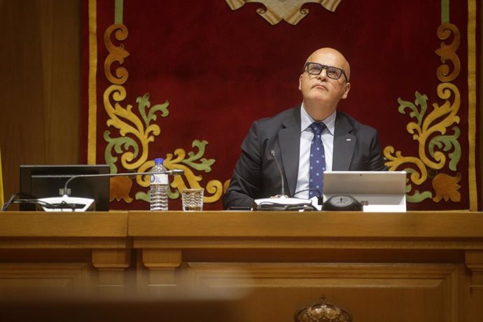 El presidente de la Diputación de Ourense, Manuel Baltar, durante un pleno.