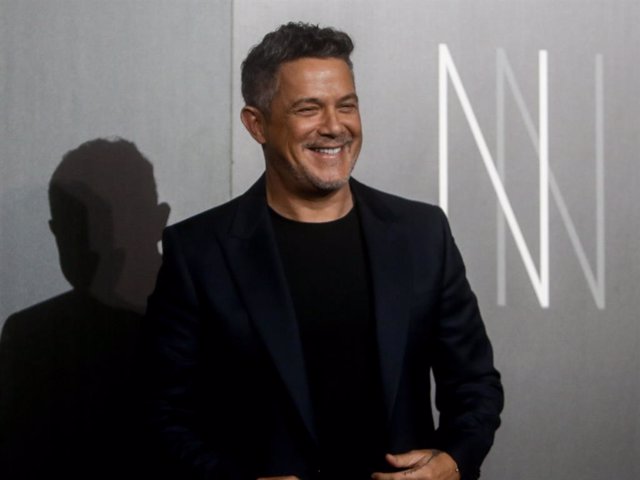 Archivo - El cantante Alejandro Sanz, durante la presentación de su nuevo disco ‘Sanz’, a 9 de diciembre de 2021, en Madrid (España).