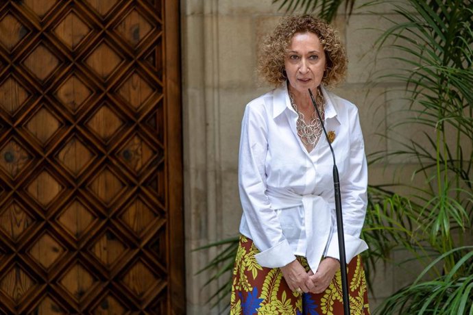 La nueva consellera de Territorio, Ester Capella, interviene durante la jura de su nuevo cargo, en el Palau de la Generalitat, a 12 de junio de 2023, en Barcelona, Catalunya (España). El conseller de Educación, Josep Gonzlez Cambray, y el de Territorio