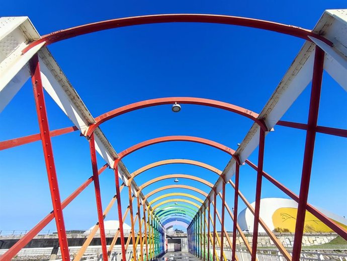 Archivo - Nuevo puente de San Sebastián de acceso al Centro Nieyemer