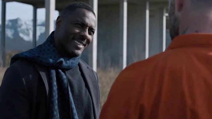 El director de Tyler Rake 2 explica la última frase de Idris Elba al final de Extraction 2