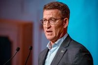 Derecho a Morir Dignamente avisa a Feijóo sobre modificar Ley de Eutanasia: "La mitad de los votantes del PP la apoya"