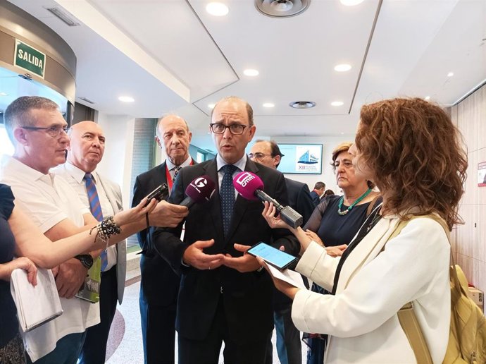 El director general de Asistencia Sanitaria del Sescam, José Antonio Ballesteros, en Guadalajara.
