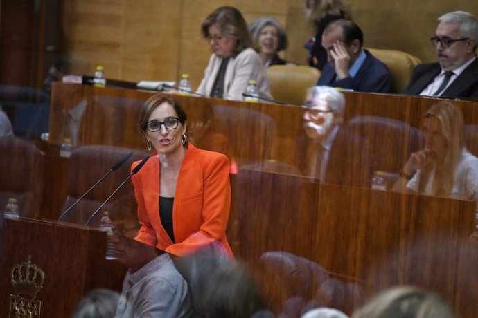 La portavoz de Más Madrid en la asamblea madrileña, Mónica García, interviene durante la segunda sesión del Pleno de su investidura como presidenta de la Comunidad de Madrid, en la Asamblea de Madrid, a 22 de junio de 2023, en Madrid (España).