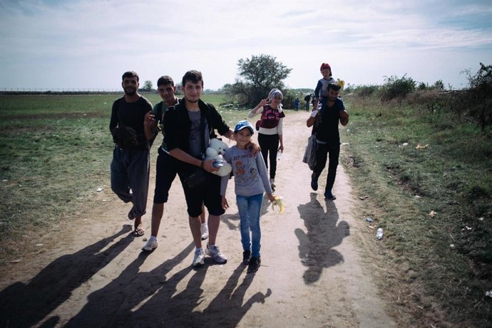 Archivo - Migrantes en Roszke, Hungría