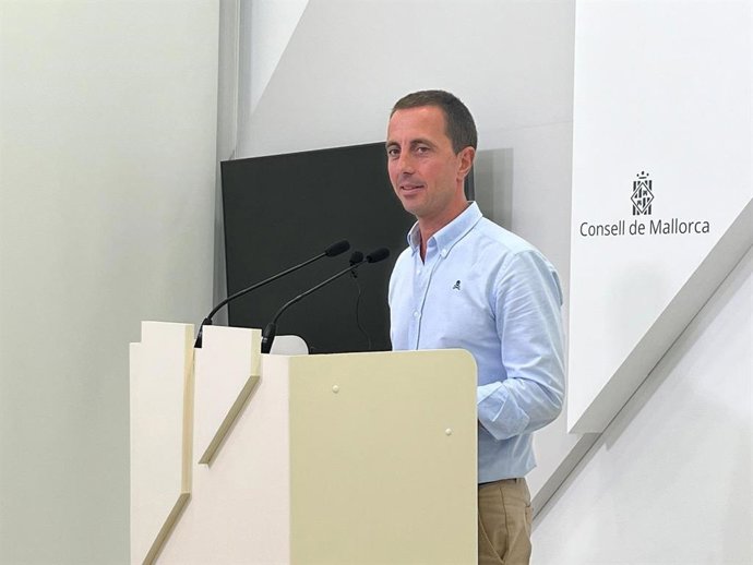 Archivo - El representante del PP en el Consell de Mallorca, Lloren Galmés.