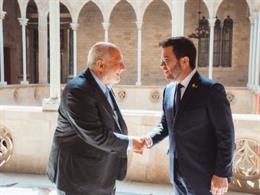 Joseph E. Stiglitz amb el president Pere Aragons