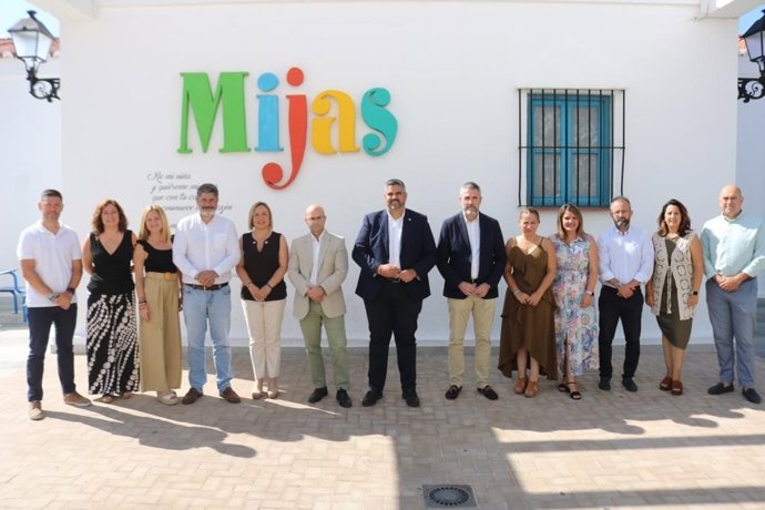 Foto del nuevo equipo de gobierno de Mijas.