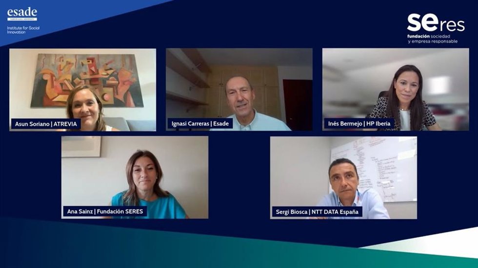Participantes en la sesión 'Los ESG avanzan en la agenda de la alta dirección', organizada por Esade y la Fundación SERES, junto con los máximos responsables de ATREVIA en España, HP Iberia y NTT DATA.