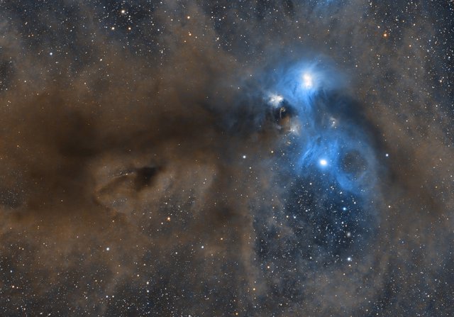 Estrellas y polvo a través de la Corona Australis, imagen del día 22 de junio de 2023 para la NASA