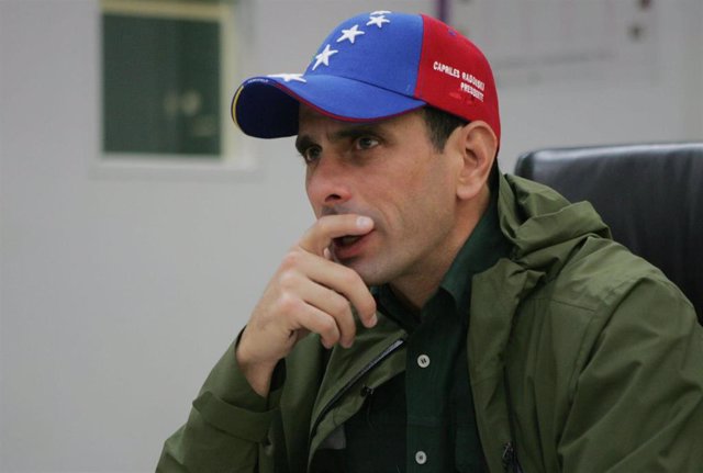 Archivo - El líder opositor venezolano Henrique Capriles