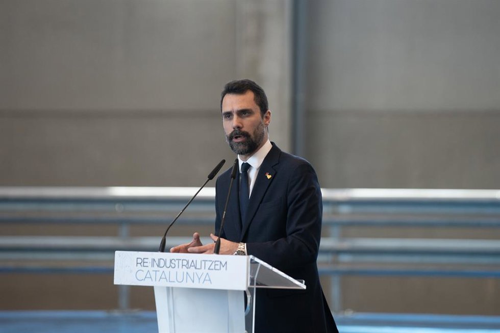 Archivo - El conseller de Empresa y Trabajo y expresidente del Parlament, Roger Torrent