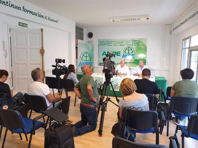 Archivo - Rueda de prensa de ANPE Canarias