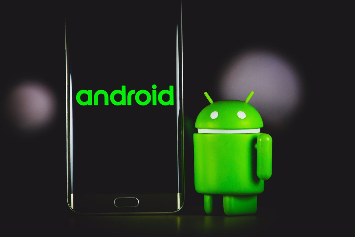 Google will help Android phone manufacturers prevent fake emergency calls