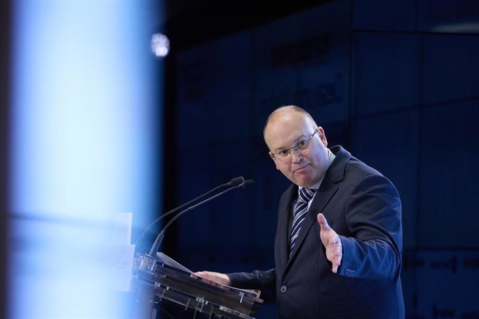 Archivo - El vicesecretario de Organización del Partido Popular, Miguel Tellado, interviene durante un desayuno informativo de Europa Press, en el Auditorio Meeting Place, a 12 de abril de 2023, en Madrid (España).