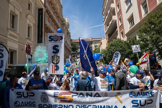 Archivo - Protesta de SUP y AUGC frente al Ministerio del Interior
