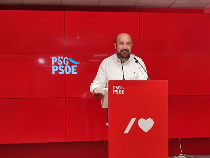 El secretario de Organización del PSdeG, José Manuel Lage, en rueda de prensa