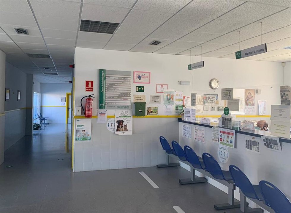 Archivo - Zona de Atención al Usuario del centro de salud de Aljaraque (Huelva).