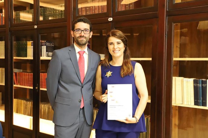 Una tesis de Loyola propone estrategias de gobernanza para aplicar políticas locales eficaces en barrios desfavorecidos