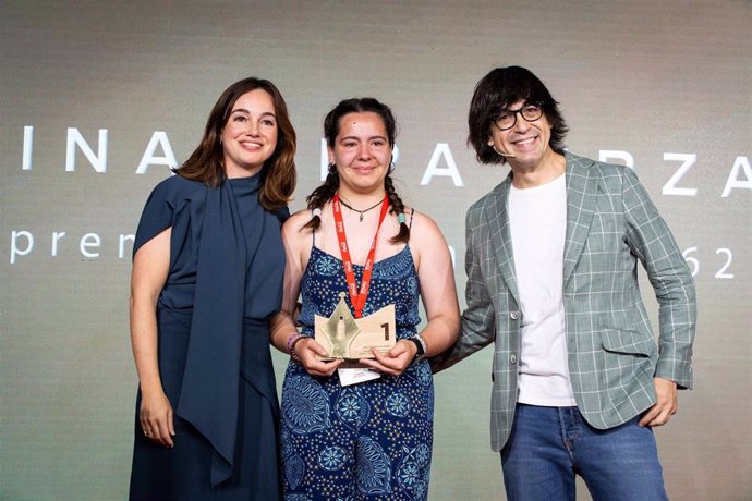 Beatriz Osuna, Cristina Ripa y Luis Piedrahita en el concurso de relatos de Coca-Cola