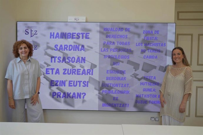 Lona con las frases y eslóganes feministas elegidos.