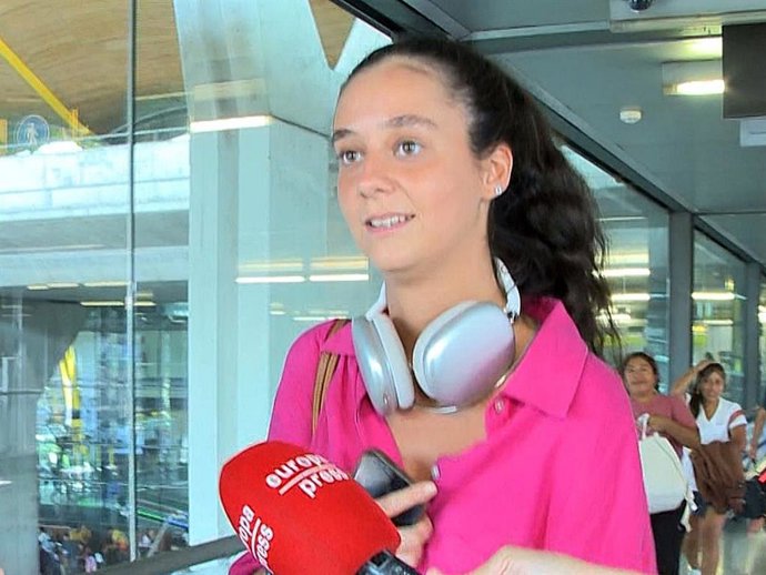 VICTORIA FEDERICA REGRESA A MADRID